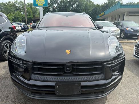Used 2023 Porsche Macan S AWD/4WD image 2