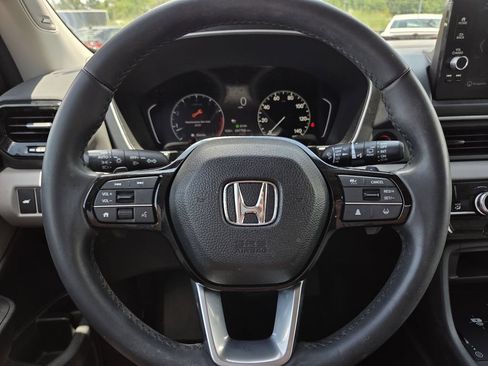 Used 2024 Honda Pilot Touring image 25