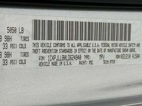 Used 2020 Jeep Cherokee Latitude Plus FWD image 23