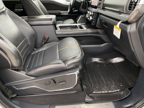 Used 2024 Ford F250 Platinum w/ Tremor Off-Road Package image 15