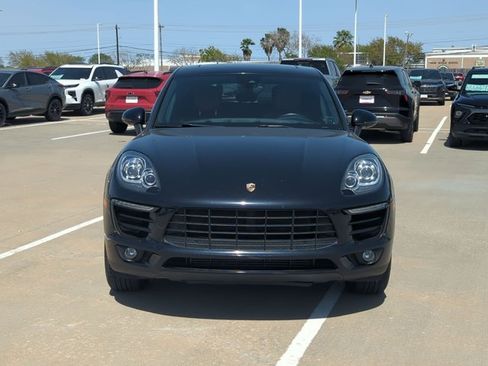 Used 2017 Porsche Macan AWD/4WD image 2