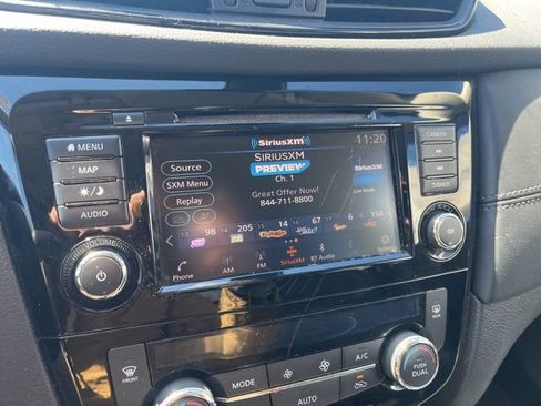 Used 2019 Nissan Rogue SL AWD/4WD image 46