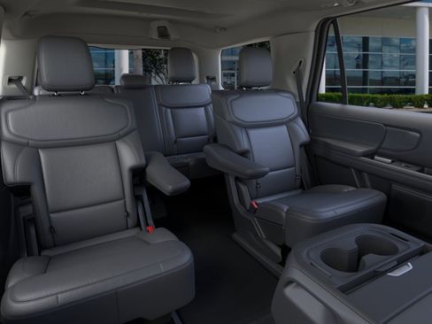 New 2026 Ford Expedition Active RWD image 12