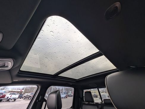 Used 2021 RAM 1500 Laramie w/ Sport Appearance Package image 18