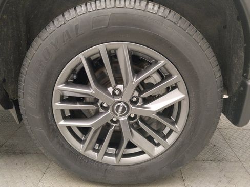 Used 2023 Nissan Rogue S AWD/4WD image 31