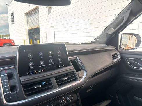 Used 2021 GMC Yukon XL AT4 w/ Rear Media and Nav Package image 16