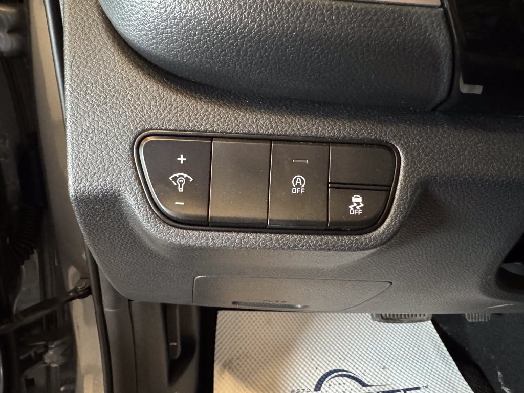 Used 2025 Kia Seltos S AWD/4WD image 18