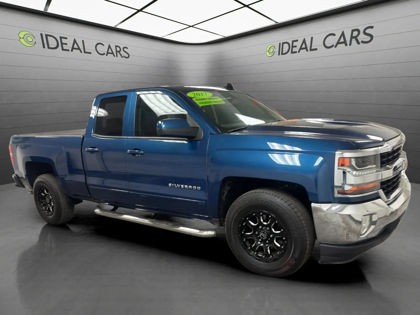 Used 2017 Chevrolet Silverado 1500 LT w/ All Star Edition RWD image 3