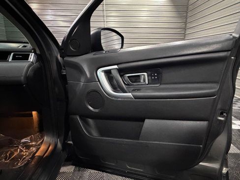 Used 2016 Land Rover Discovery Sport HSE image 34