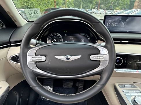 Used 2023 Genesis GV70 2.5T w/ Select Package AWD/4WD image 15