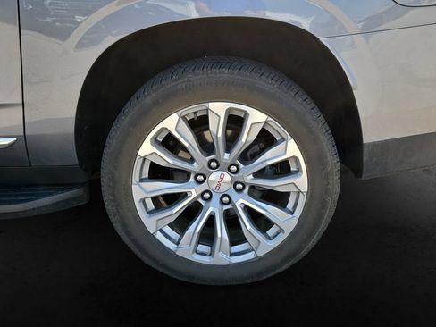 Used 2022 GMC Yukon XL Denali AWD/4WD image 12