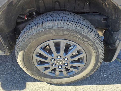 Used 2025 Toyota Land Cruiser 1958 image 17