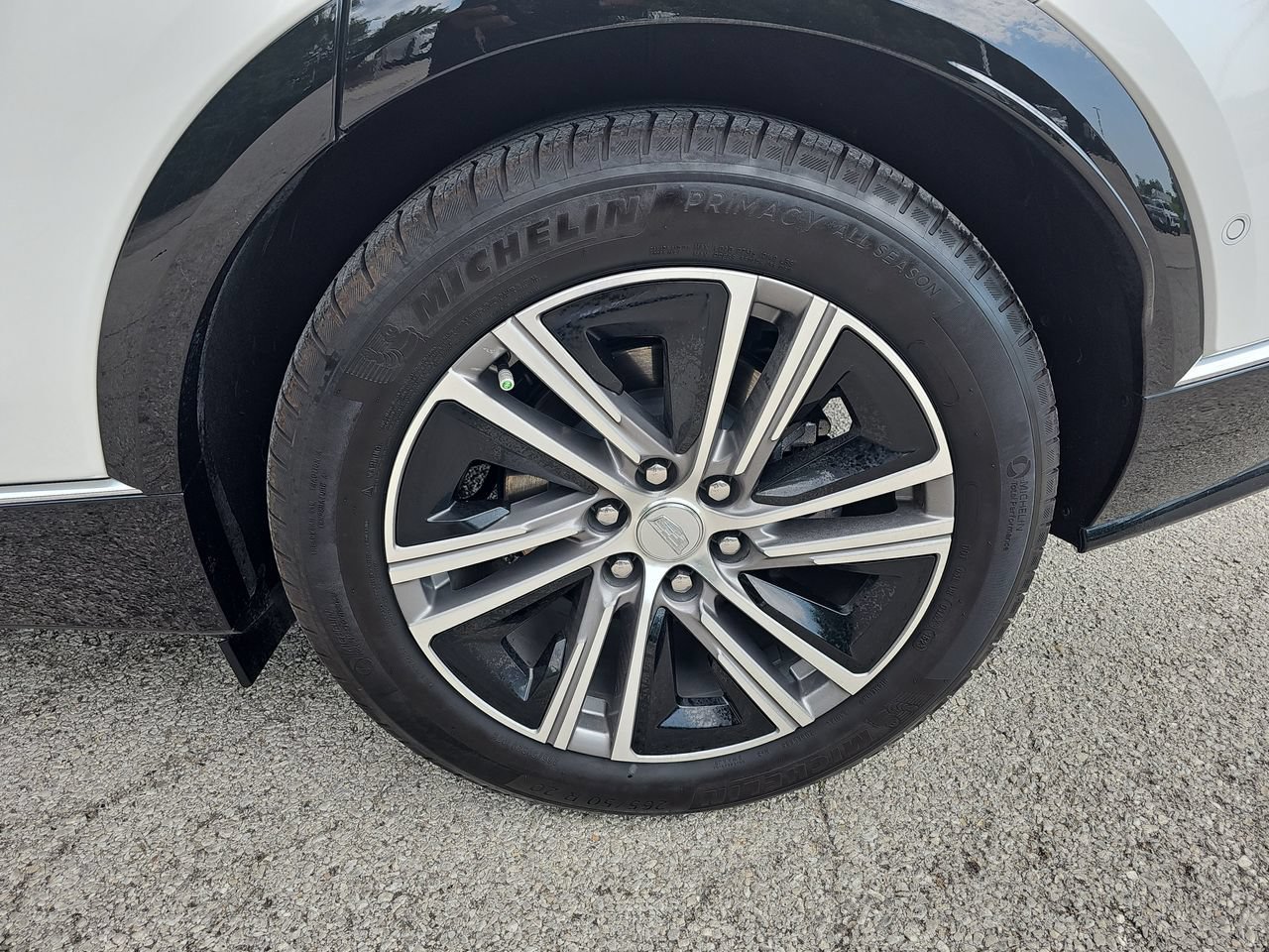 Certified 2024 Cadillac Lyriq Luxury w/ LPO, Floor Liner Package RWD image 35