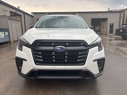 Used 2023 Subaru Ascent Onyx Edition AWD/4WD image 2