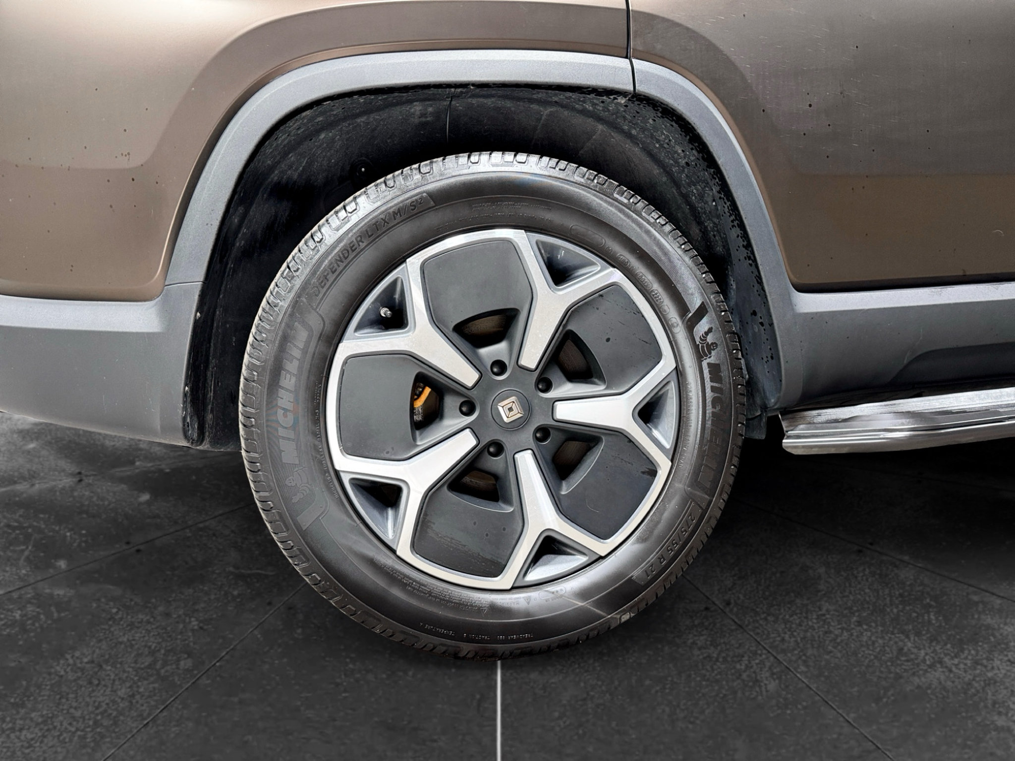 Used 2023 Rivian R1S Adventure Quad AWD/4WD image 39