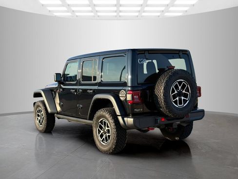 Used 2025 Jeep Wrangler Unlimited Rubicon w/ Convenience Group AWD/4WD image 6