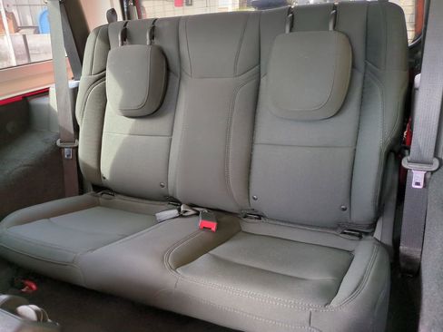 Used 2021 Jeep Wrangler Sport S image 13