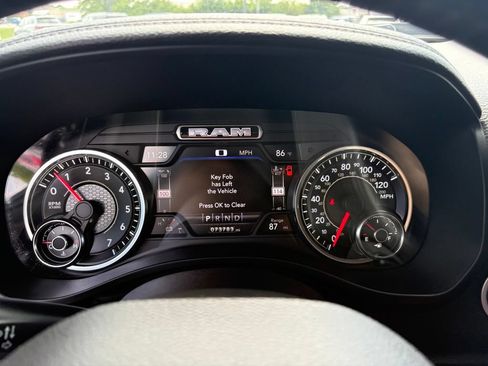 Used 2021 RAM 1500 Laramie w/ Sport Appearance Package AWD/4WD image 19