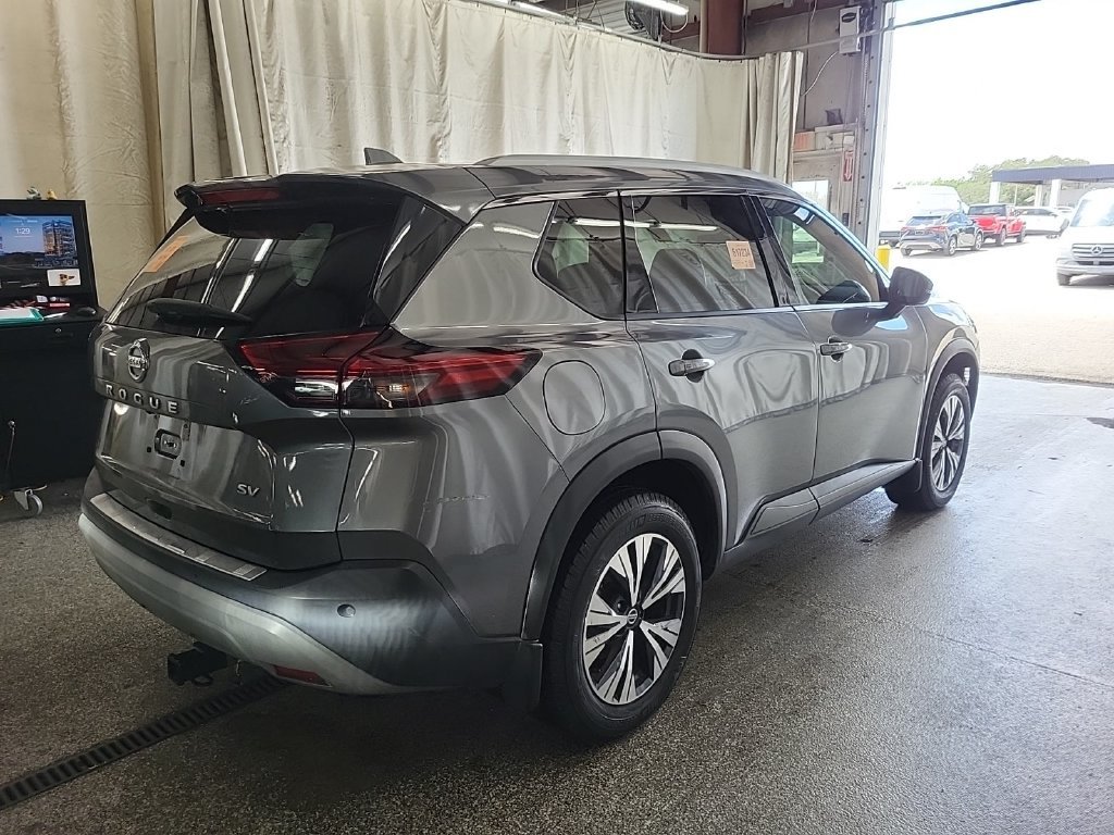 Used 2021 Nissan Rogue SV w/ Premium Package FWD image 3