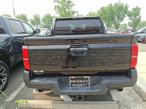 Certified 2025 Toyota Tacoma SR AWD/4WD image 5