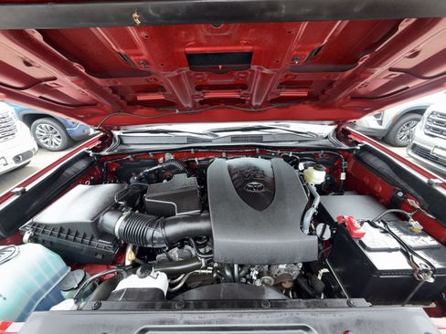 Used 2022 Toyota Tacoma TRD Sport AWD/4WD image 28