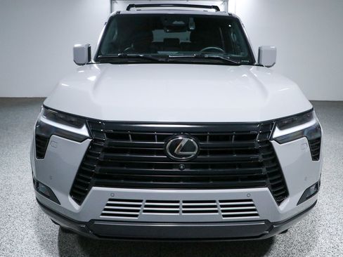 Used 2024 Lexus GX 550 w/ Accessory Package (Z1) AWD/4WD image 4