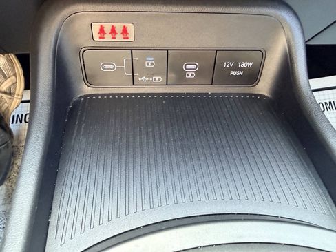 Used 2025 Hyundai Kona SEL FWD image 39