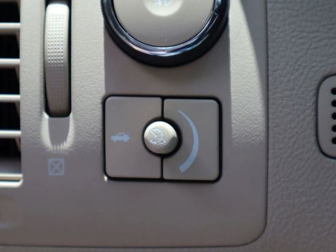 Used 2007 Cadillac DTS Luxury I image 26