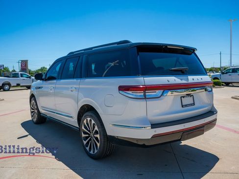 Used 2023 Lincoln Navigator L Reserve AWD/4WD image 5