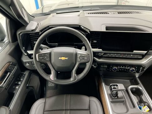 New 2026 Chevrolet Silverado 1500 High Country w/ Technology Package AWD/4WD image 11