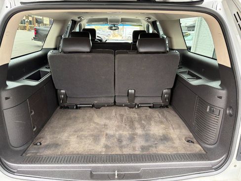 Used 2010 Chevrolet Suburban LT image 21