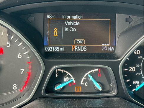 Used 2018 Ford Escape Titanium w/ Ford Safe & Smart Package AWD/4WD image 11