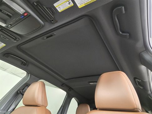 New 2025 Subaru Forester Touring image 9