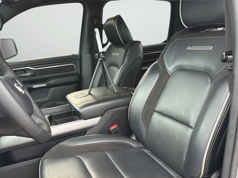 Used 2025 RAM 1500 Laramie AWD/4WD image 29