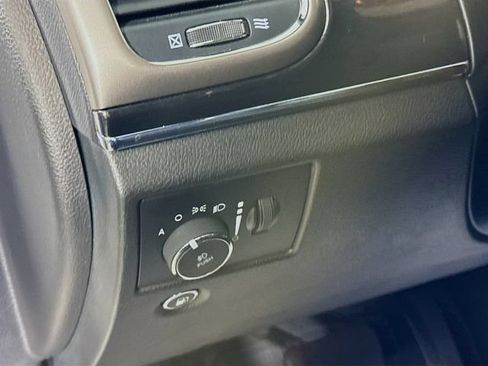 Used 2018 Jeep Grand Cherokee Trailhawk AWD/4WD image 12