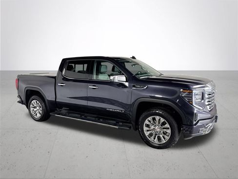 Used 2025 GMC Sierra 1500 Denali w/ Technology Package AWD/4WD image 4