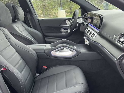 New 2026 Mercedes-Benz GLS 450 4MATIC image 10