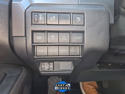 Used 2025 Toyota Tacoma TRD Sport image 9