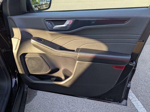 Certified 2024 Ford Escape ST-Line w/ Tech Pack #1 FWD image 38