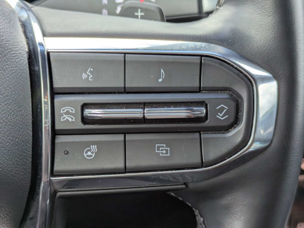 Used 2025 GMC Terrain Elevation AWD/4WD image 26