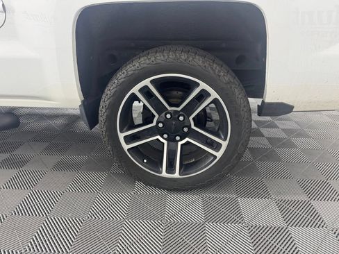 Used 2016 Chevrolet Silverado 1500 LT w/ LPO, Black Pack AWD/4WD image 13