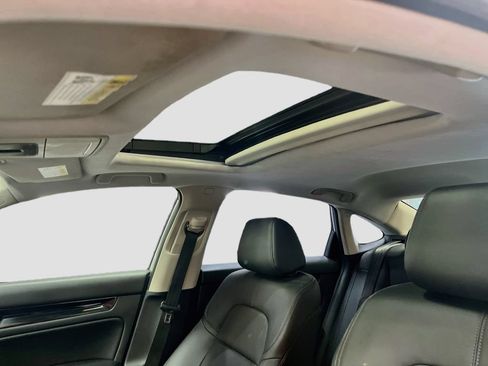 Used 2022 Honda Civic Touring image 23