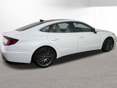 Used 2022 Hyundai Sonata Limited FWD image 10