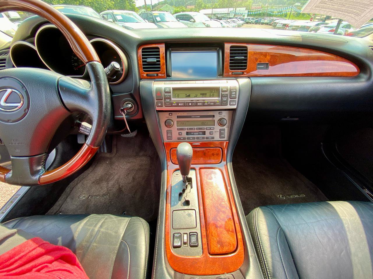Used 2004 Lexus SC 430 Convertible RWD image 22