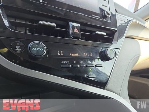 Used 2023 Toyota Camry LE image 8