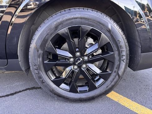 Used 2022 Kia Carnival SX Prestige image 26