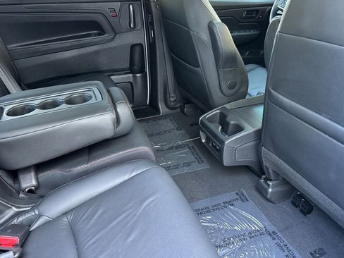 Used 2024 Honda Odyssey Sport image 30