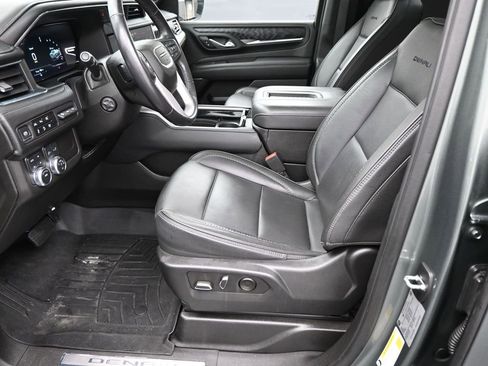 Used 2023 GMC Yukon XL Denali image 10