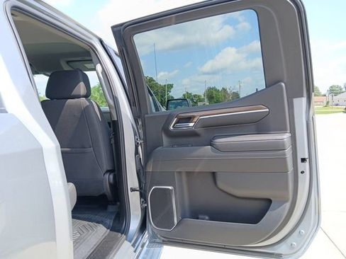 Certified 2024 Chevrolet Silverado 1500 RST AWD/4WD image 24