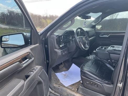 Used 2022 Chevrolet Silverado 1500 LT image 13